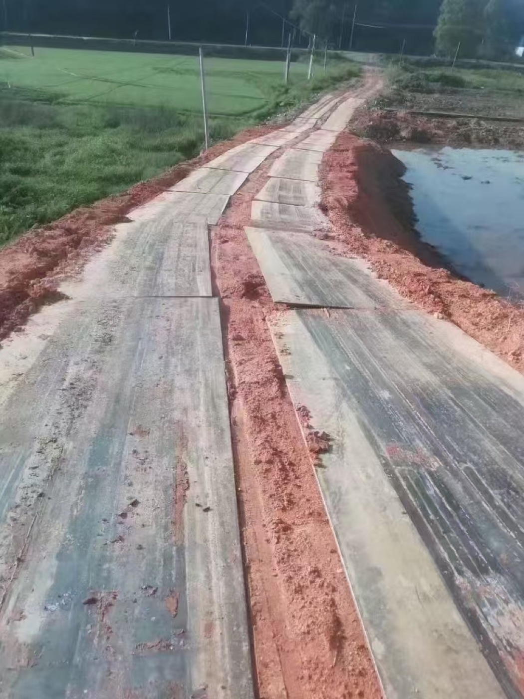 道路铺路钢板现场实拍